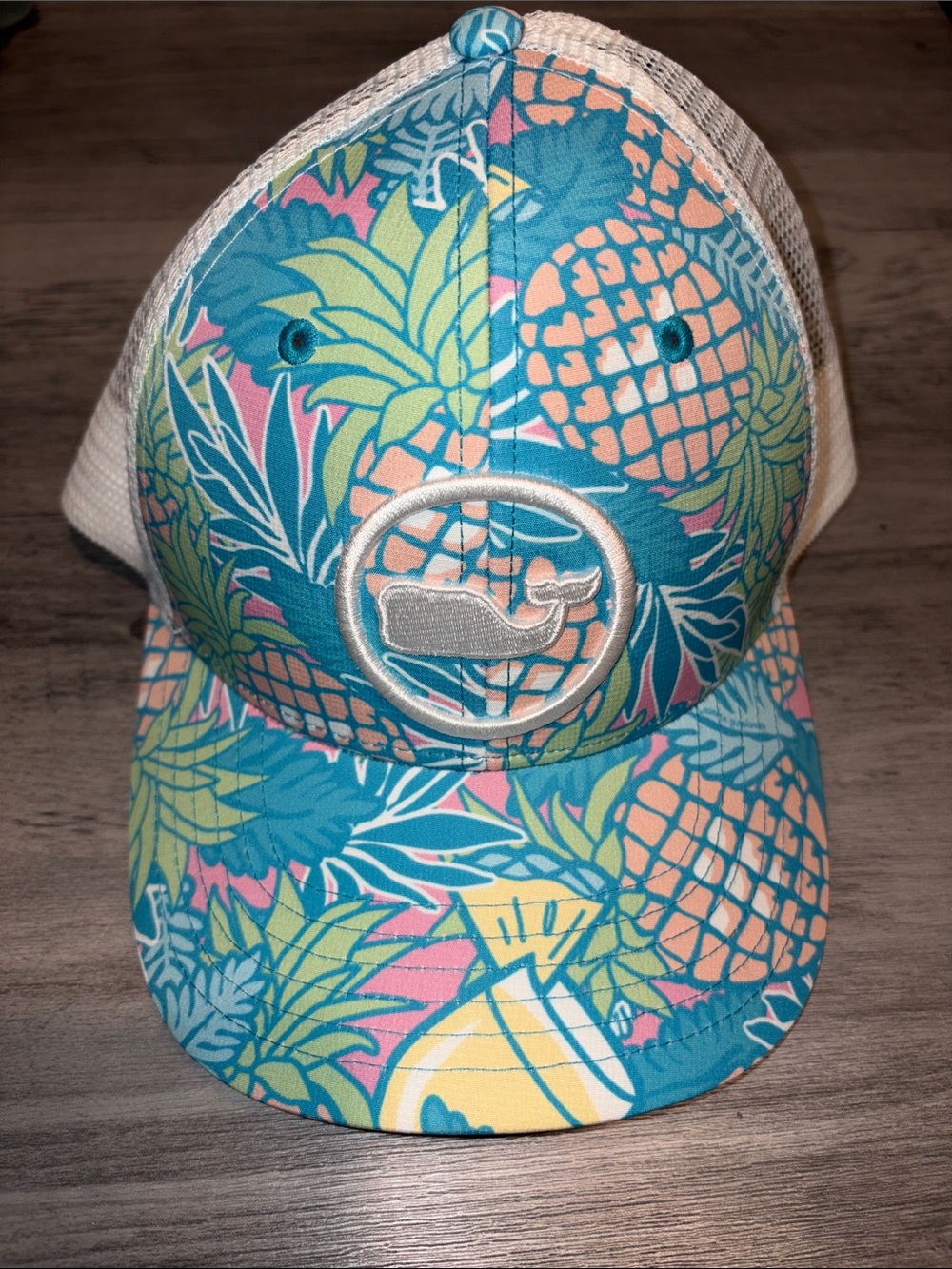 Vineyard Vines Men’s Hat and Chappy Trunks New without tags - Picture 6 of 8